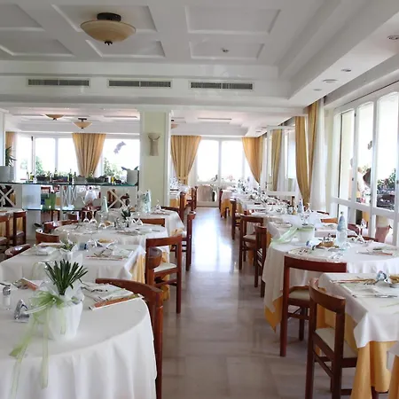 Punta De L'est Hotel