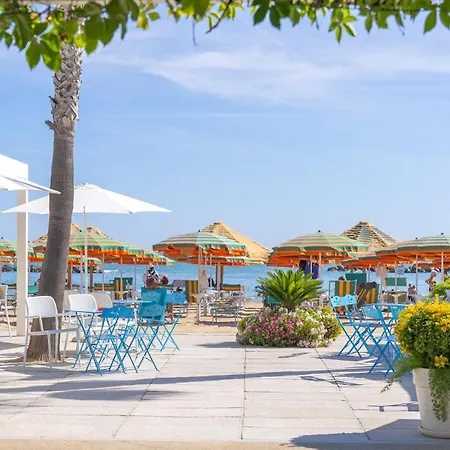 Punta De L'est Hotel 3*