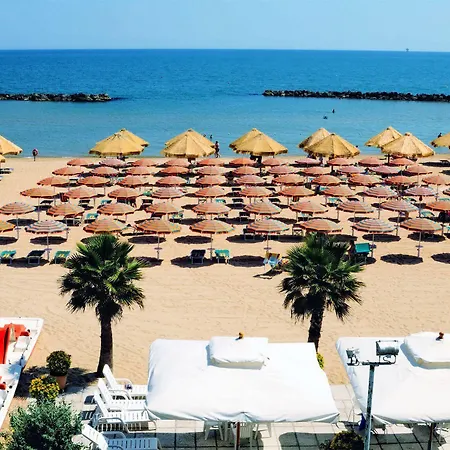 Punta De L'est Hotel