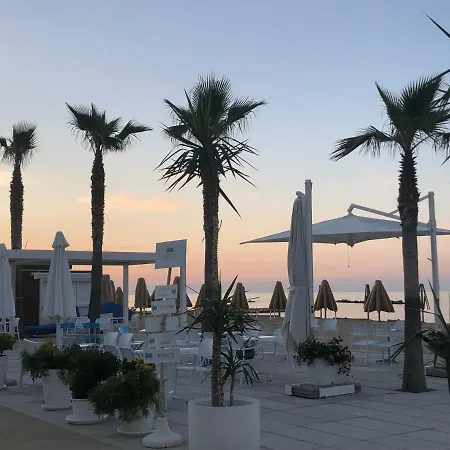 Hotel Punta De L'est Francavilla Al Mare