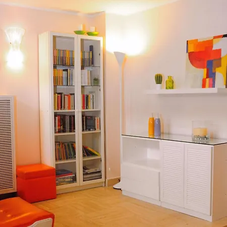 Ξενοδοχείο Punta De L'est 3*