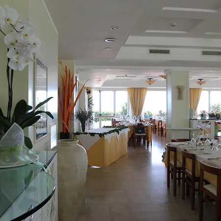 Punta De L'est Ξενοδοχείο Francavilla Al Mare