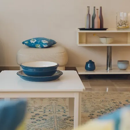 Ξενοδοχείο Punta De L'est 3*