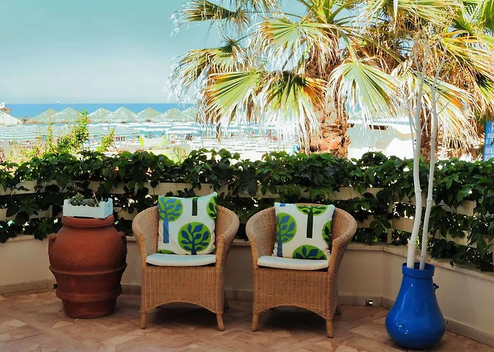 Punta De L'est Hotel 3*